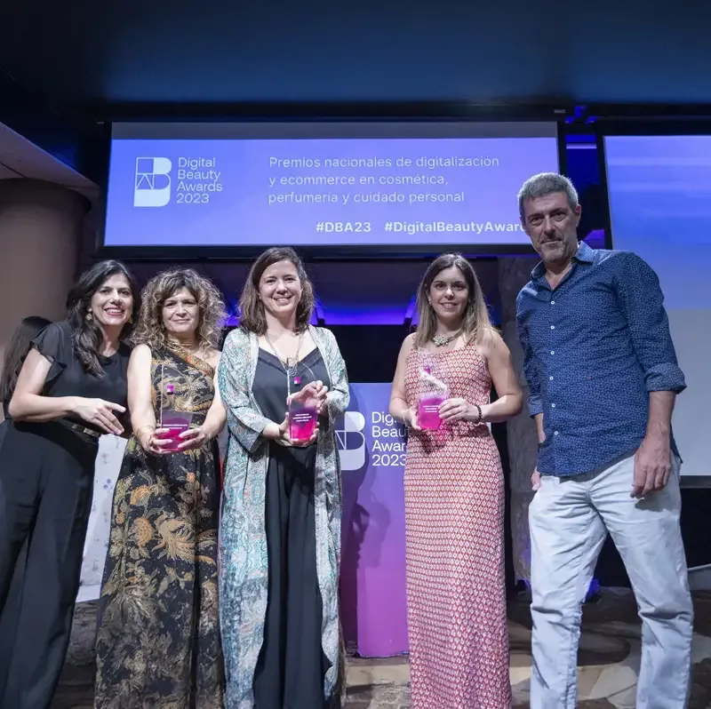 Bella Aurora se alza con tres premios en los Digital Beauty Awards