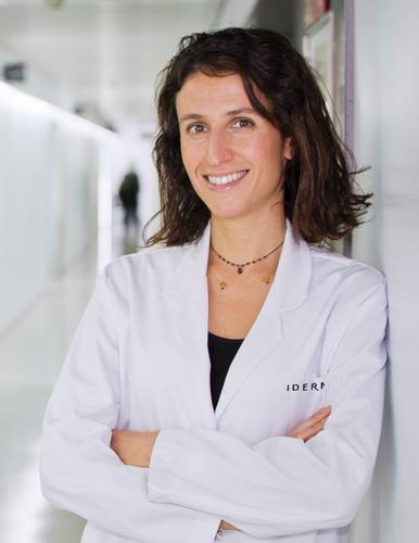 La Dra. Gemma Márquez está especializada en Dermatología Médico Quirúrgica y Venereología y forma parte del equipo de IDERMA