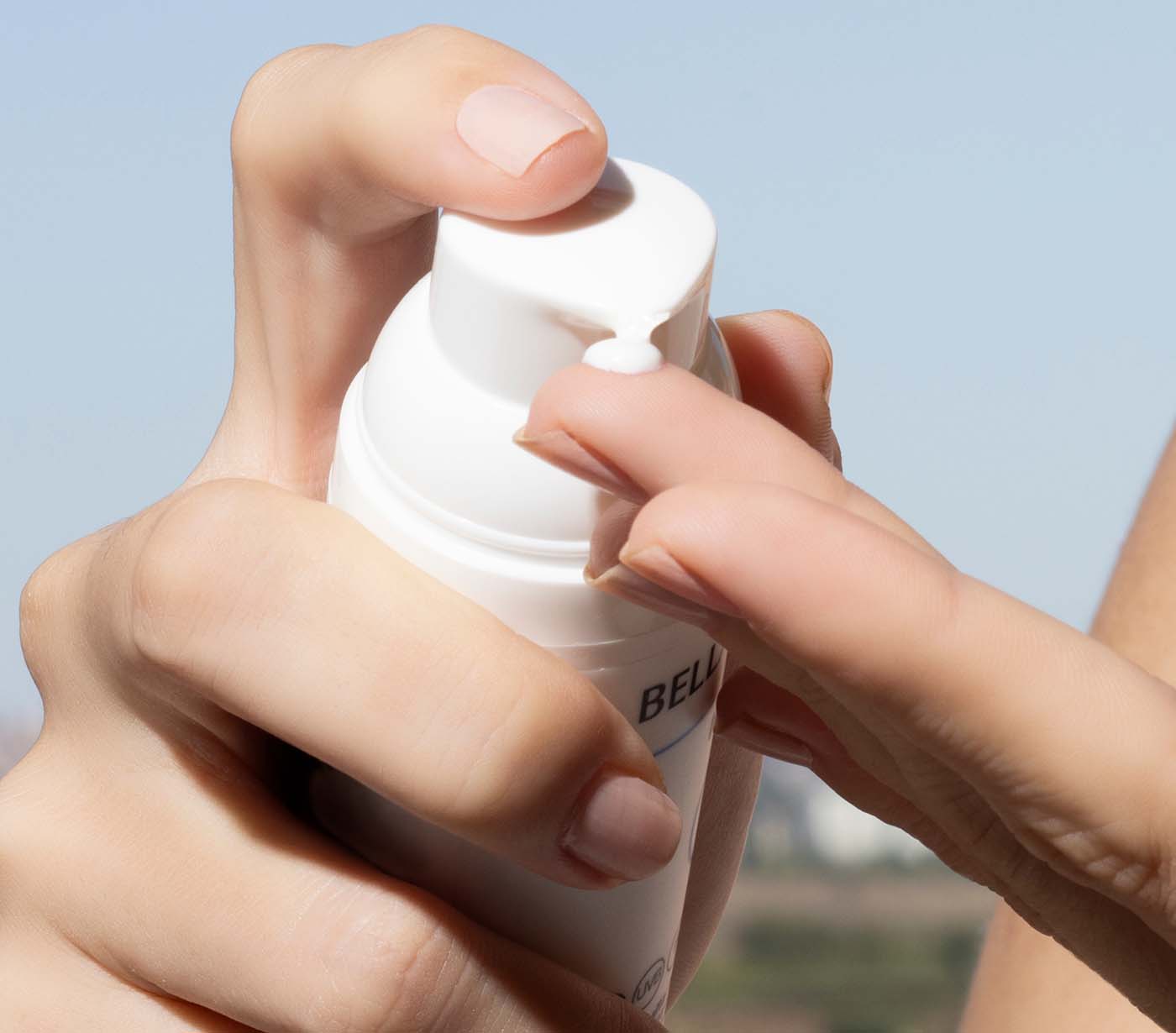 Pack Fotoprotector antimanchas mineral SPF50 + neceser jean de regalo