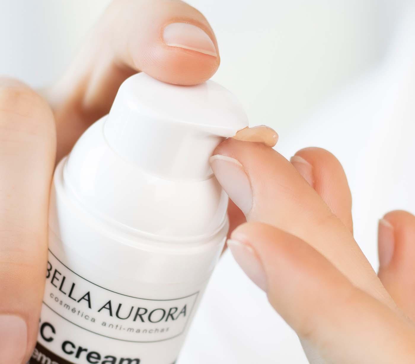 CC Cream Crema Color Antimanchas Tono Claro SPF50+